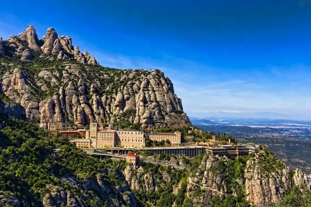 product_tour_parque_natural_de_montserrat_monasterio_cata_de_vinos